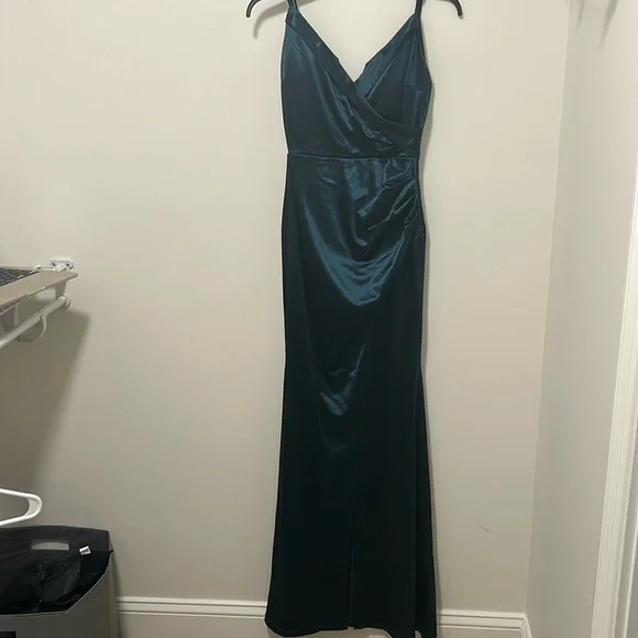 size medium windsor blue prom dress! - Picture 2 of 4